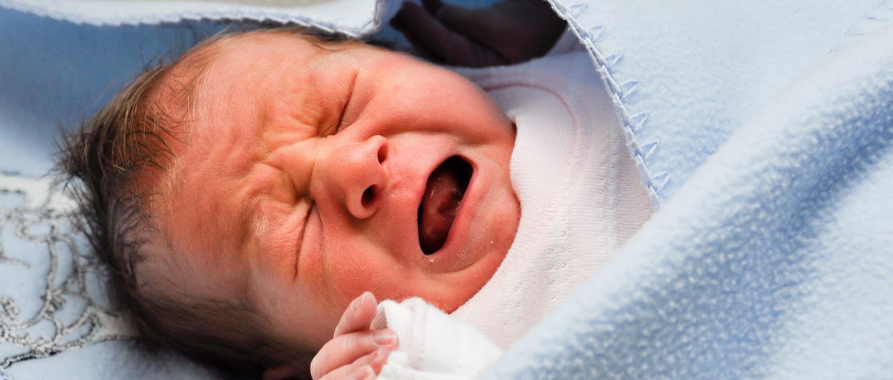 Ein Baby das schreit
