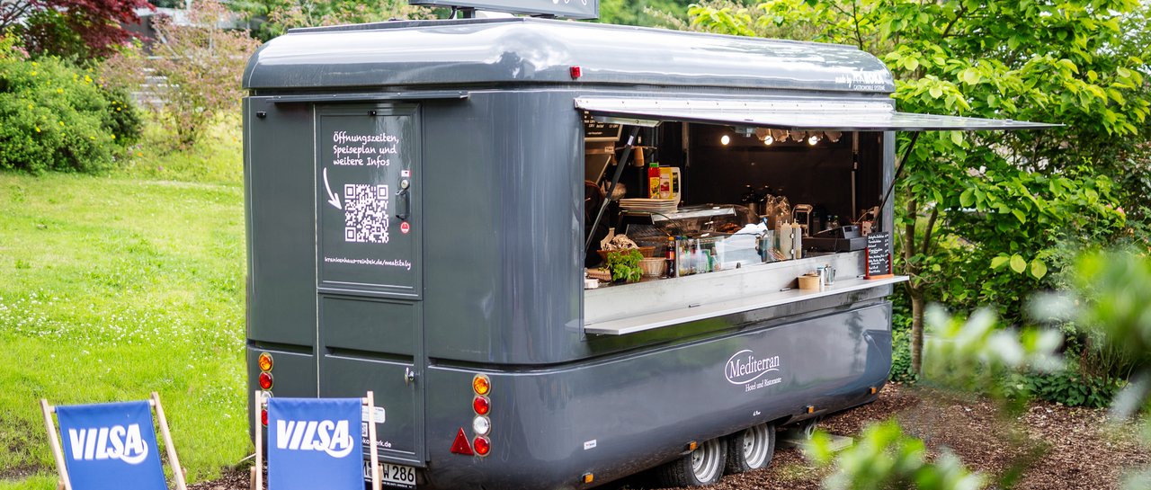 Ein Foodtruck im Grünen