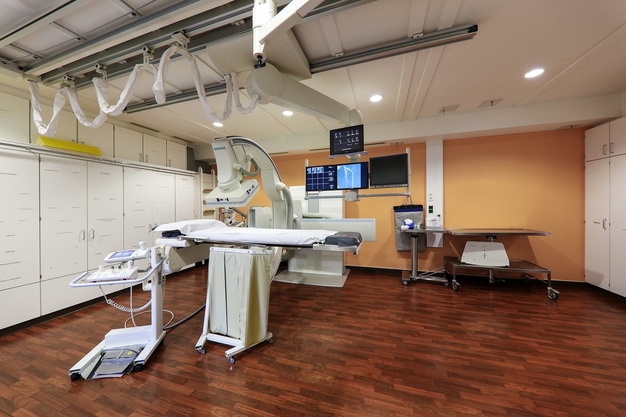 Ein Foto einer Angiographie-Anlage