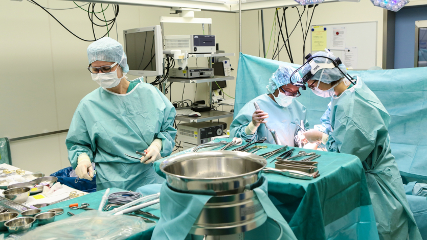 Gyn Op Dr Kibuh Dr Murn 7427 Aspect 16 9 2064 1162 Gyn Op Dr Kibuh Dr Murn 7427 Aspect 16 9 2064 1162