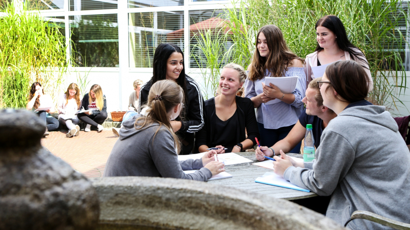 Kps Pflegeschule 9882 Aspect 16 9 2064 1162