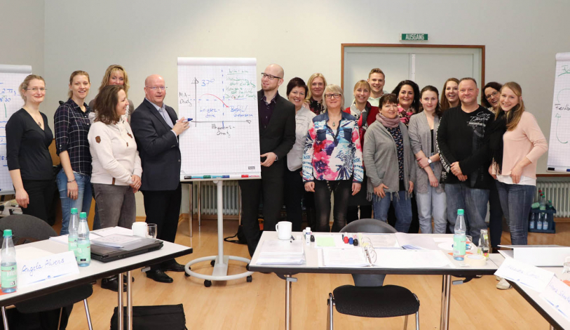 Img 1186 Pec Führungskräfteseminar Gruppenbild 1414 Img 1186 Pec Führungskräfteseminar Gruppenbild 1414