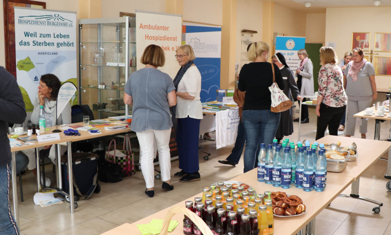 Img 3588 Infostände Im Foyer 1414 Img 3588 Infostände Im Foyer 1414