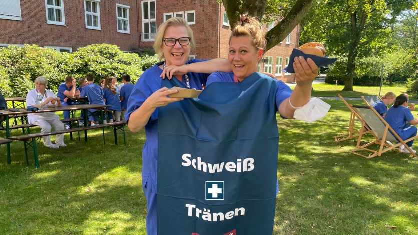 Nicole + Elisabeth Nicole + Elisabeth