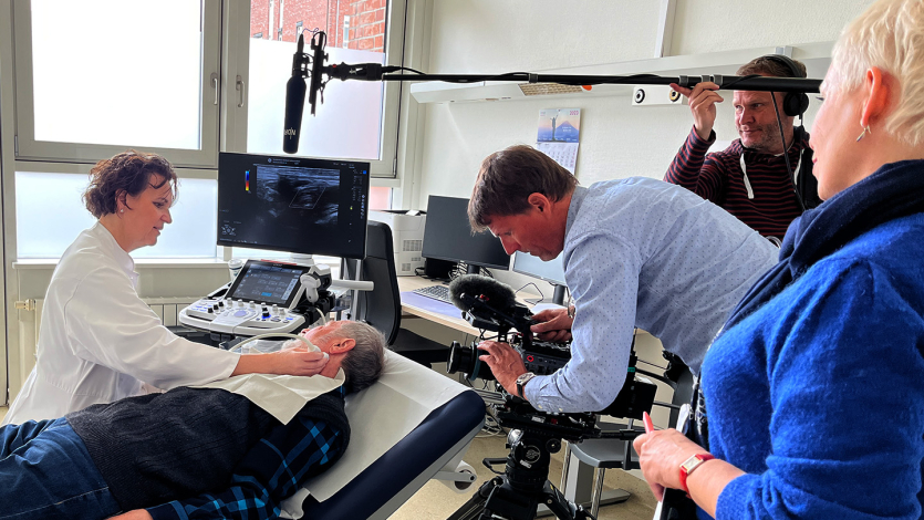 Untersuchungsraum Dr Sommerfeld und NDR Team Untersuchungsraum Dr Sommerfeld und NDR Team