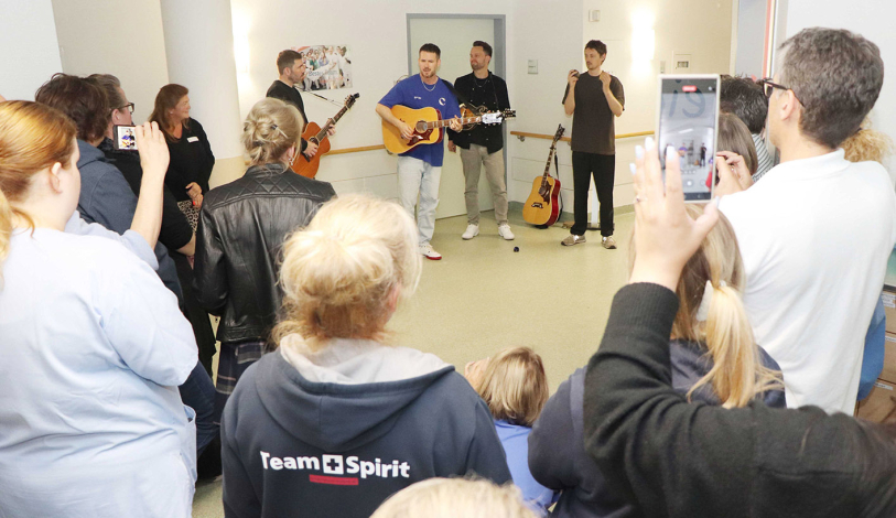 Überraschungs-Konzert von Revolverheld