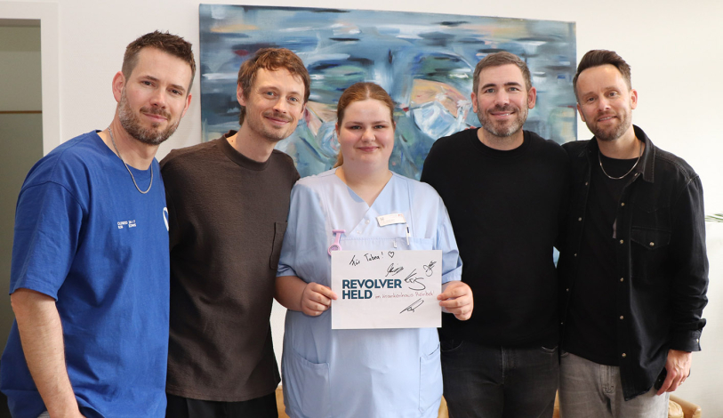 Autogrammjägerin mit Revolverheld