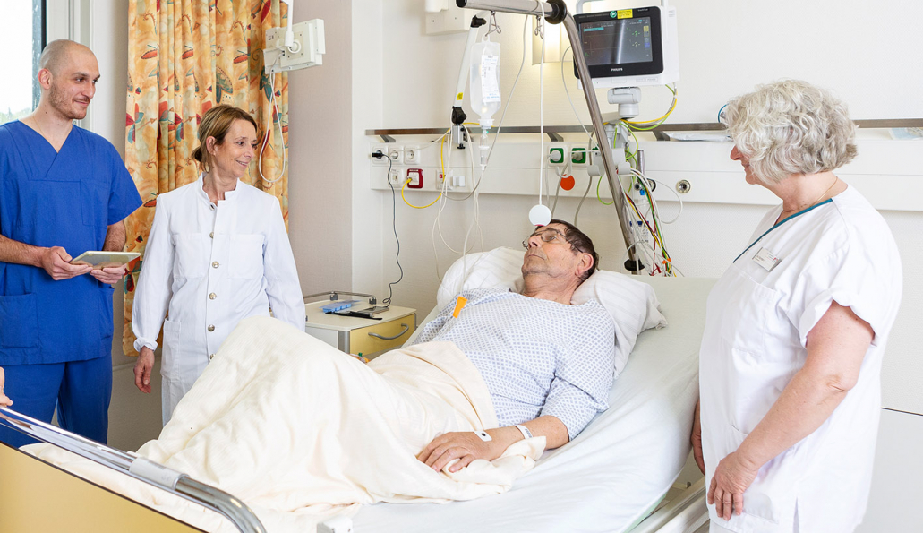 Kardiologische Klinik - im Patientenzimmer Kardiologische Klinik - im Patientenzimmer