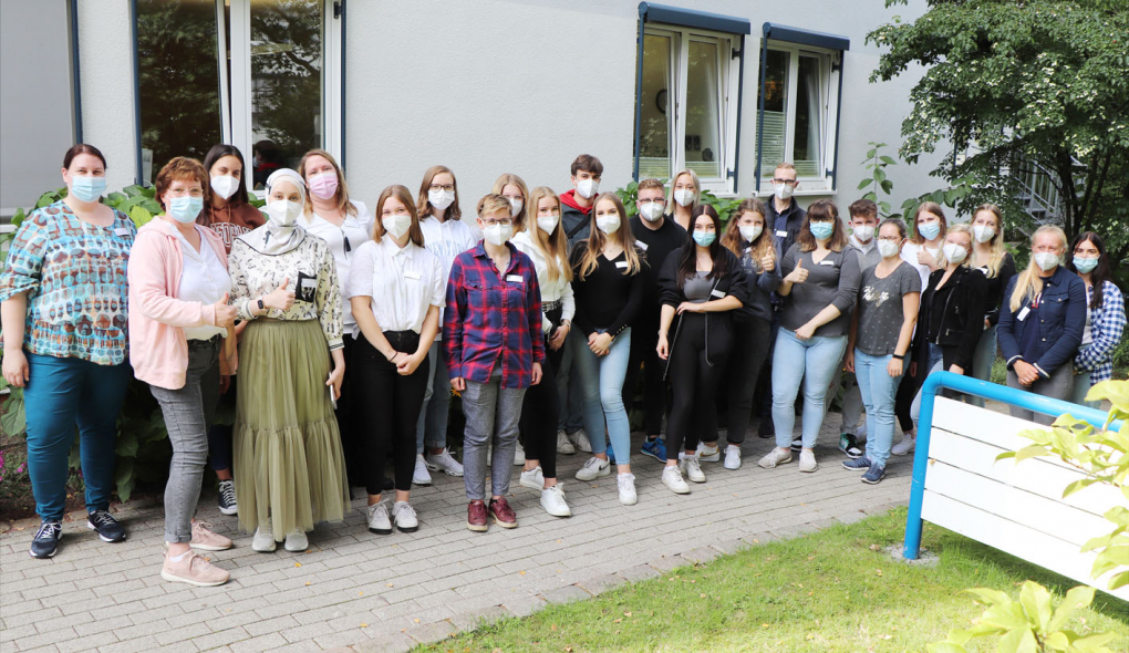 Unsere neuen Pflege-Azubis sind da! Gruppenbild - Unsere neuen Pflege-Azubis sind da!