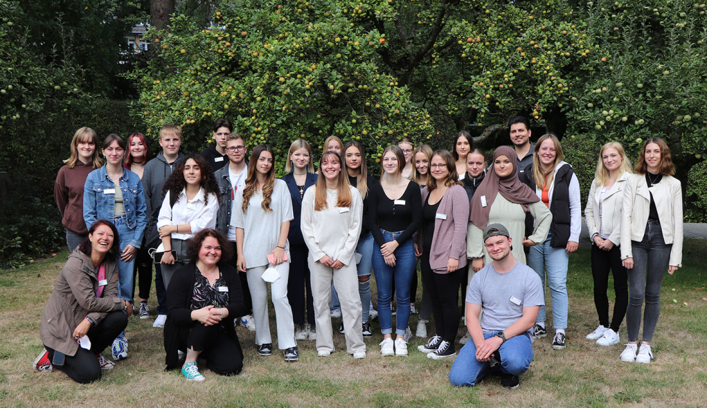26 neue Pflege-Azubis starten ihre Ausbildung in Reinbek 26 neue Pflege-Azubis starten ihre Ausbildung in Reinbek