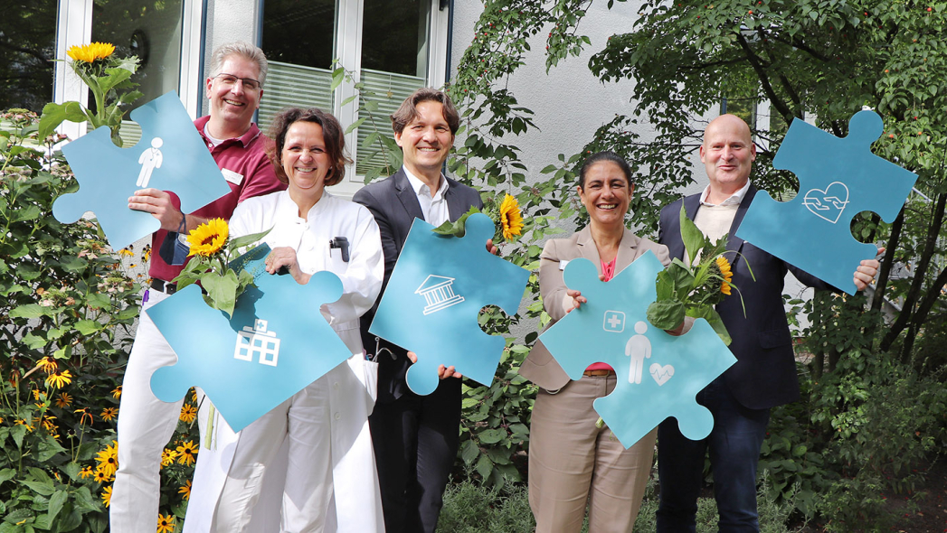 SEKMA-Projektpartner mit Staatssekretär Dr. Oliver Grundei SEKMA-Projektpartner mit Staatssekretär Dr. Oliver Grundei