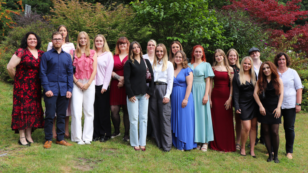 Kursfoto mit Lehrerin Katja Lindner